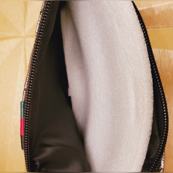 FINAL PRICE: Grey, Black, Green, Red Designer Look Wristlet - Picture 5 of 5